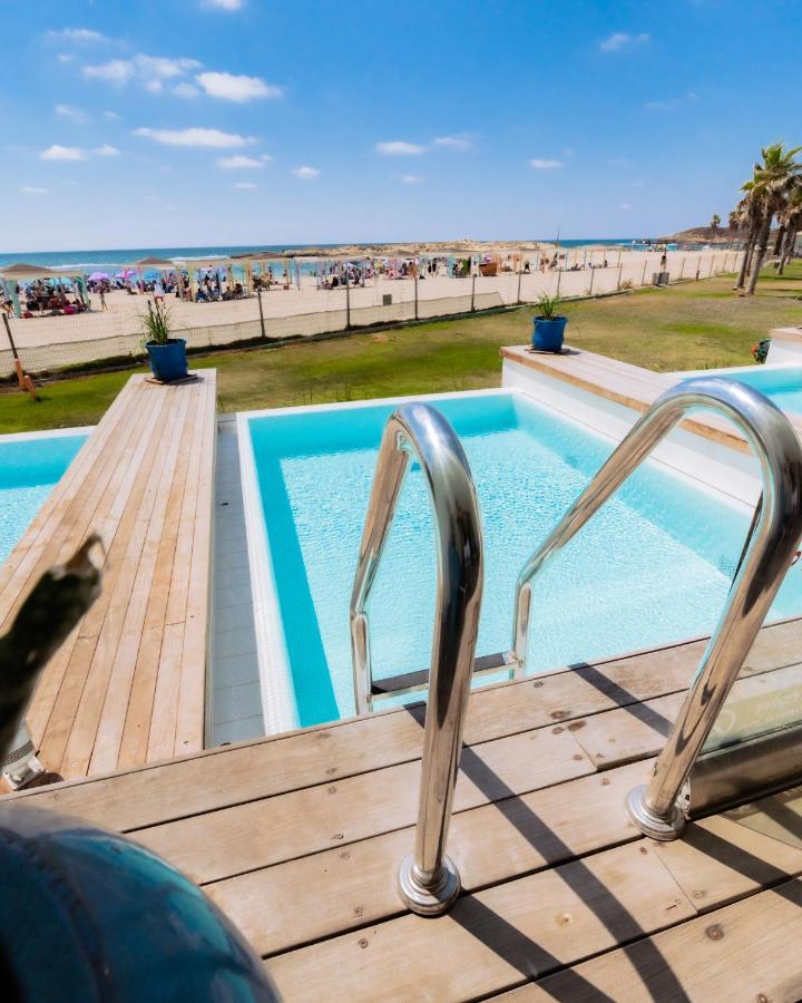 Nachsholim Beach Hotel Nahsholim Bagian luar foto