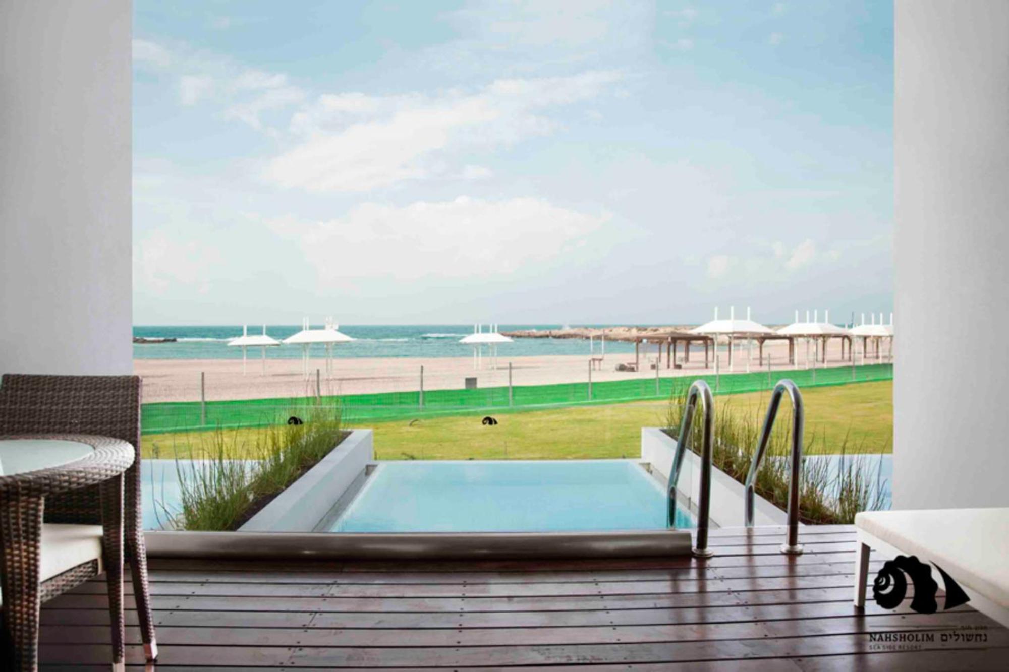 Nachsholim Beach Hotel Nahsholim Bagian luar foto